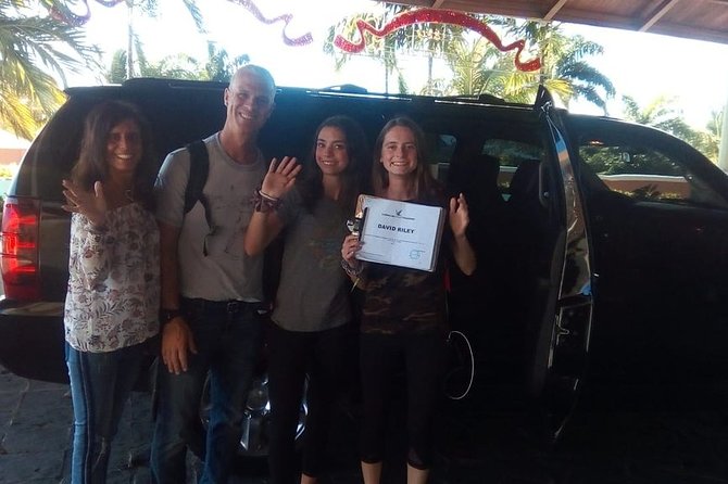 Punta Cana Airport to JEWEL PALM BEACH R/T - The ride to Jewel Palm Beach in an A/C vehicle with WiFi