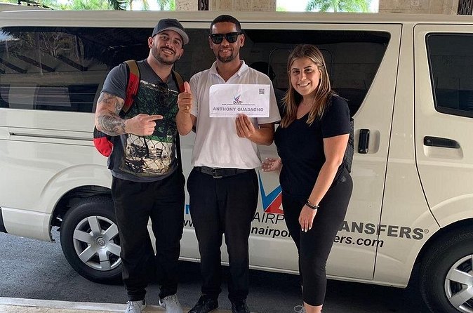 Punta Cana Airport to PARADISUS GRAN CANA R/T - Return Trip to the Airport: Hotel Lobby Pickup Without Confusion