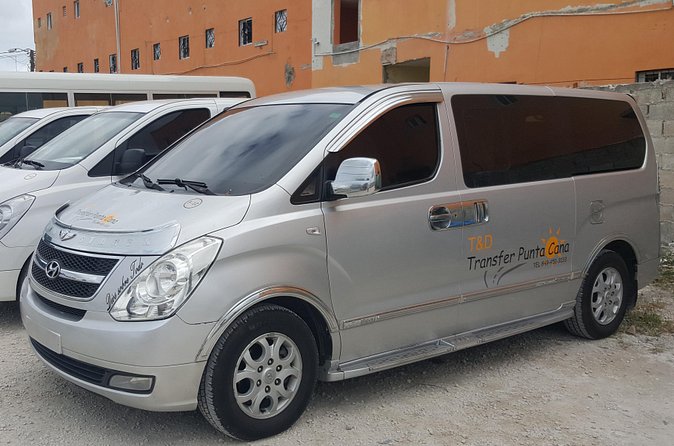 Punta Cana Airport to Uvero Alto Hotels > One Way - Who this transfer suits best in Uvero Alto