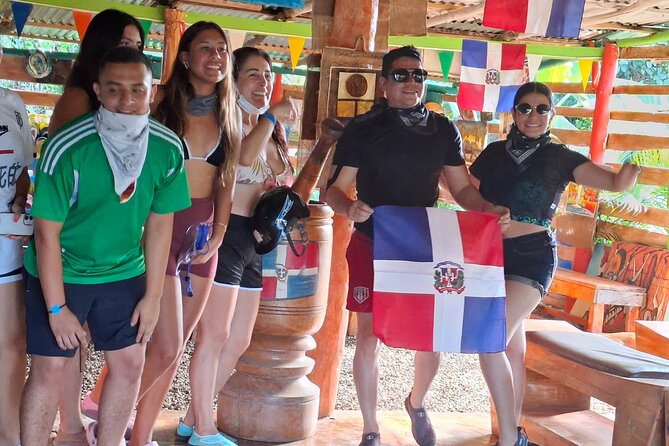 Punta Cana Buggy Adventure : Beaches, Caves & Countryside Ride - Traditional house tastings: cocoa, mamajuana, and the local stop people enjoy