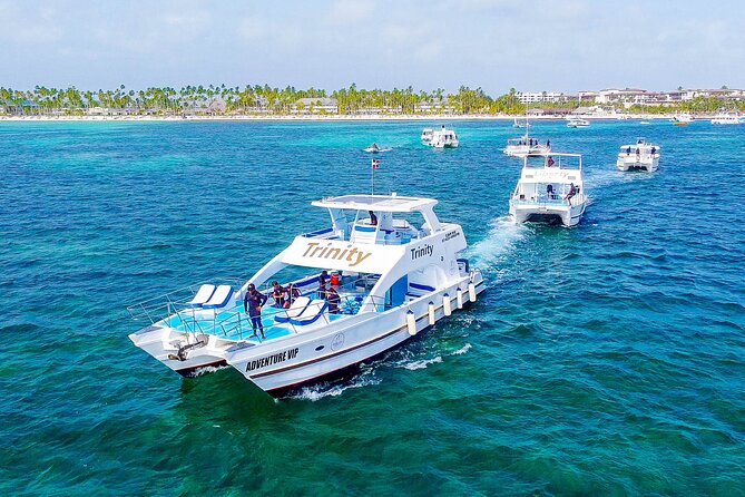 Punta Cana Catamaran Party– Snorkeling, Open Bar, Music & Pickup - Crew, Safety, and the Pickup Reality Check