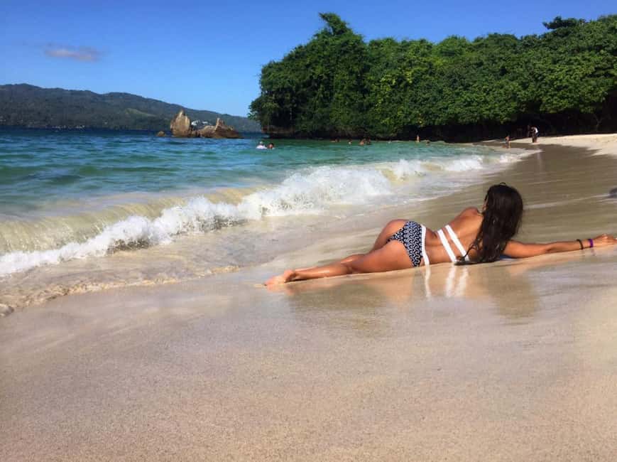Punta Cana: Cayo Levantado & El Limon Waterfall Tour - Safari in Samana community: history without feeling stuck
