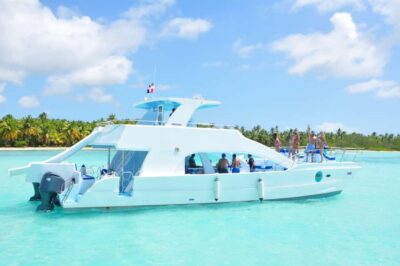Punta Cana: Cayo Levantado & El Limon Waterfall Tour - Getting from Punta Cana to Samaná Bay (bus, boat, and time)