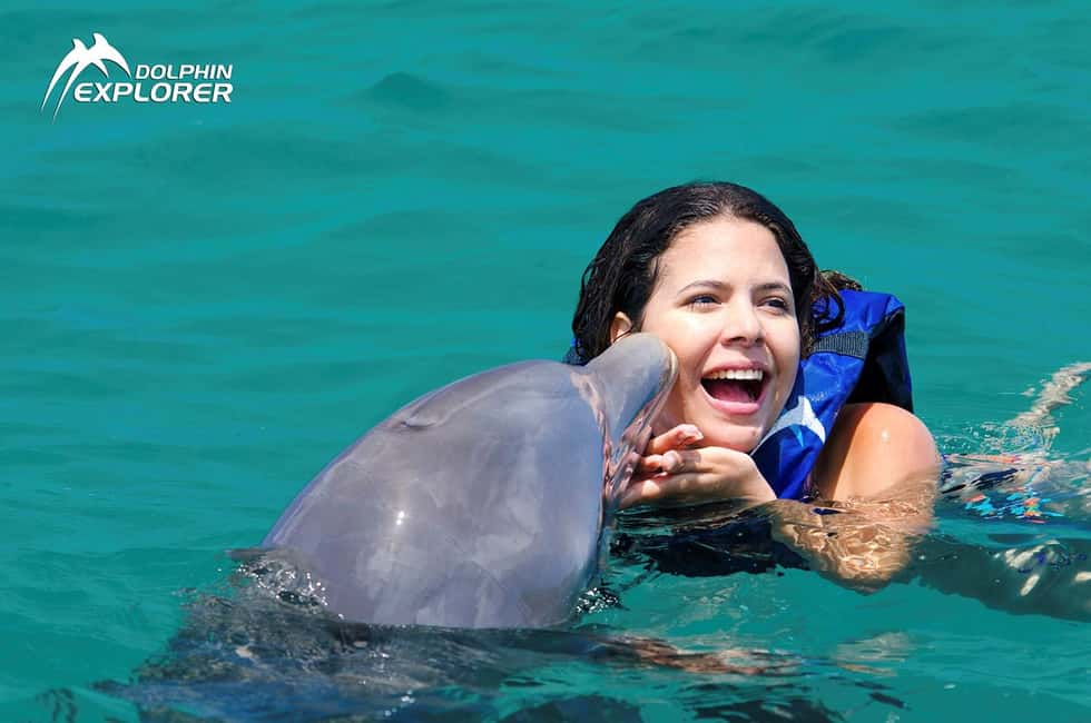 Punta Cana Dolphin Adventure: 40-Minute Interaction - The Dolphin Interaction Itself: Hugs, Kisses, and Controlled Moments