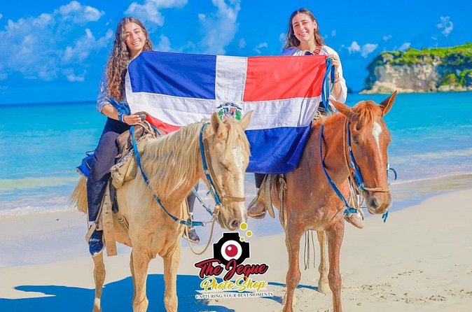 Punta Cana Horseback Riding Adventure with Exclusive Visits - The river stop: the payoff after the ride