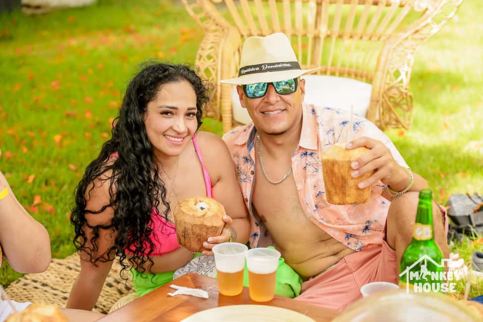 Punta Cana: Interactive Experience at Monkey House - Small-group comfort: guide attention in a max-10 setup