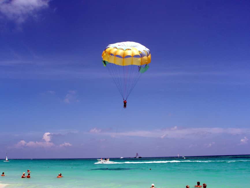Punta Cana: Parasailing Trip Around the Coast of Bavaro - Flying Over Bávaro: What You’ll See From Above