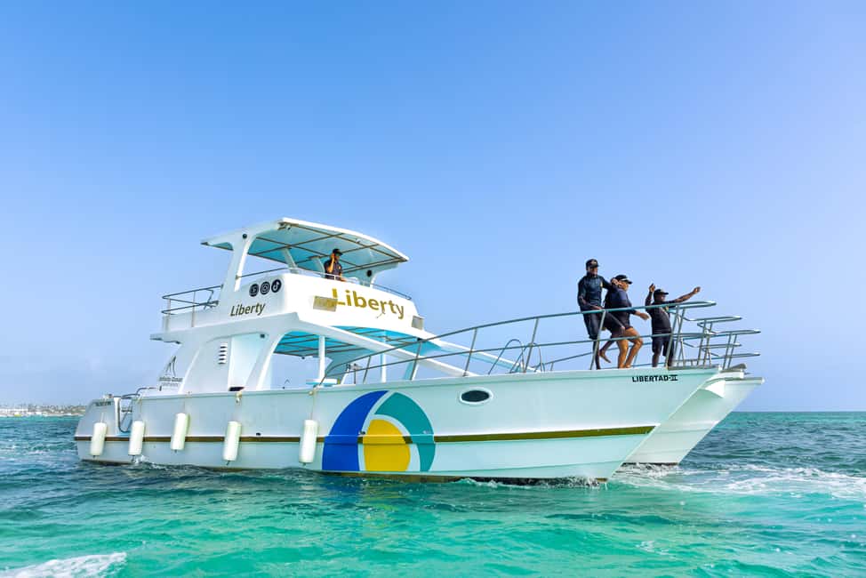 Punta Cana Party Boat (Adults only) - Open bar details: national cocktails, beer, juice, and sodas