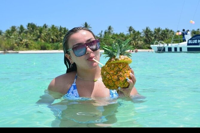 Punta Cana Party Boat (Only Adult) this Couple price - Drinks on Board: Tropical Mixes and the 18+ Alcohol Rule