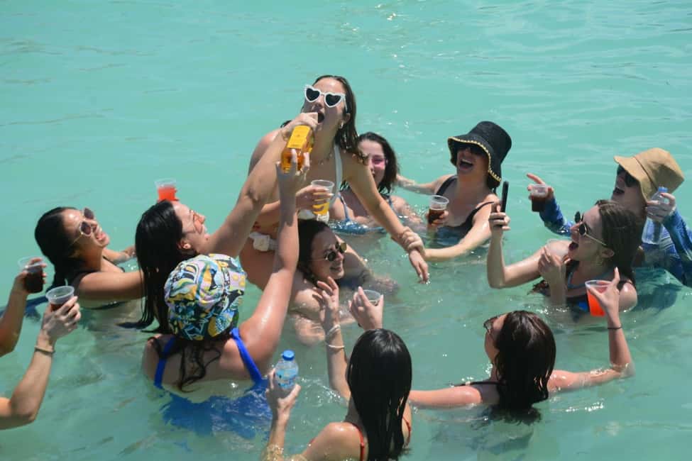 Punta Cana Private Catamaran Cruise, Open Bar & Snorkeling - Snorkeling near Bávaro Beach: what you’re really buying