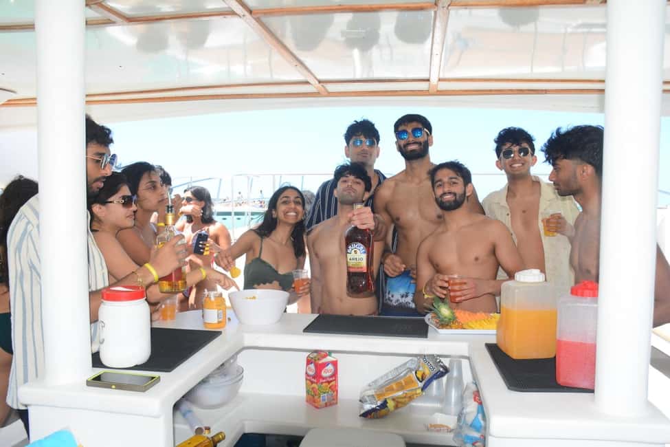 Punta Cana Private Catamaran Cruise, Open Bar & Snorkeling - The Natural Pool at La Piscina Natural: the main relax moment