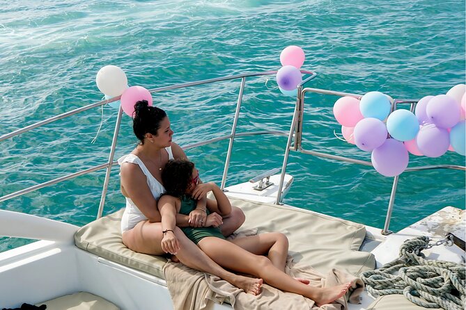 Punta Cana Private Catamaran with Snorkeling, Lunch & Open Bar - Staff and service: where the experience earns its high marks
