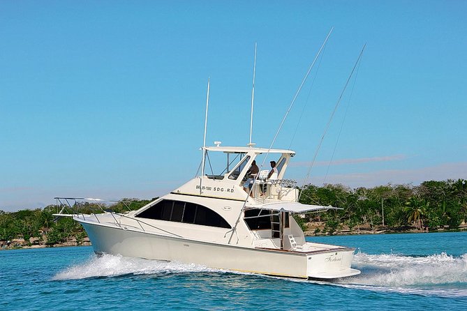 Punta Cana Private Fishing Charter boat Fortuna 42' - Crew and Service: Pro, Respectful, and Ready to Help