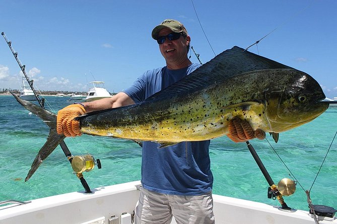 Punta Cana Private Fishing Charter on 39 Foot Boat with Bevarages - Drinks and comfort details you’ll feel during the long haul