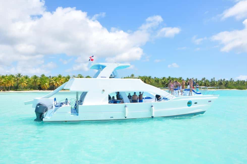 Punta Cana: Samana Whale Watching Cruise - On the Boat: Whale Rules, Whale Time, and What “Close” Really Means
