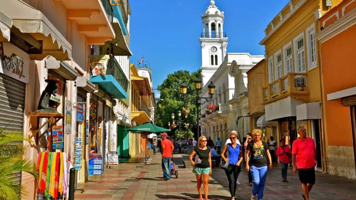 Punta Cana: Santo Domingo - Cultural History - The long coach ride and why timing can feel unpredictable