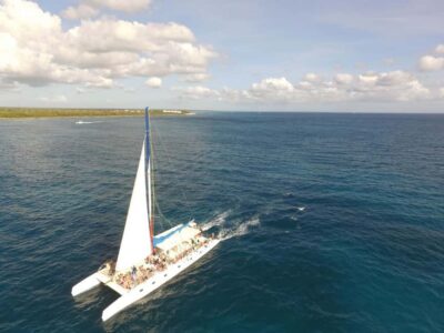 Punta Cana: Saona Island Catamaran Tour & Buffet Lunch - The catamaran cruise: open bar and that salt-air feeling