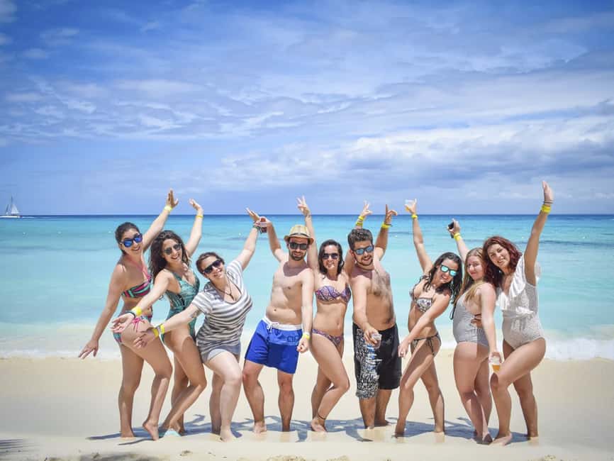 Punta Cana: Saona Island Day Trip with Blue Lagoon & Lunch - Lunch time on Saona Island: what the buffet setup means
