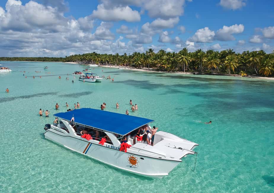 Punta Cana: Saona Island Full-Day All-Inclusive Boat Tour - Natural Pool Swim: Starfish Photos vs. Real Water Time