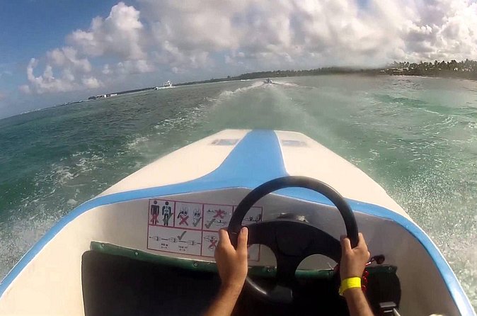 Punta Cana Speed Boat Tour and Snorkeling - Guides, small-group attention, and gear that actually helps