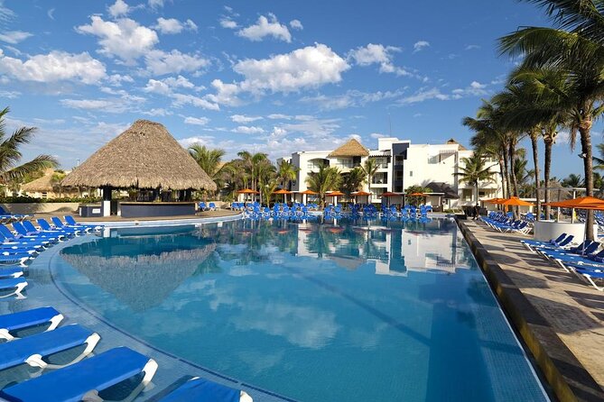RIU República Airport Transportation - Private Round Trip Shuttle - The Ride Itself: Door-to-Resort Comfort for Groups Up to Six