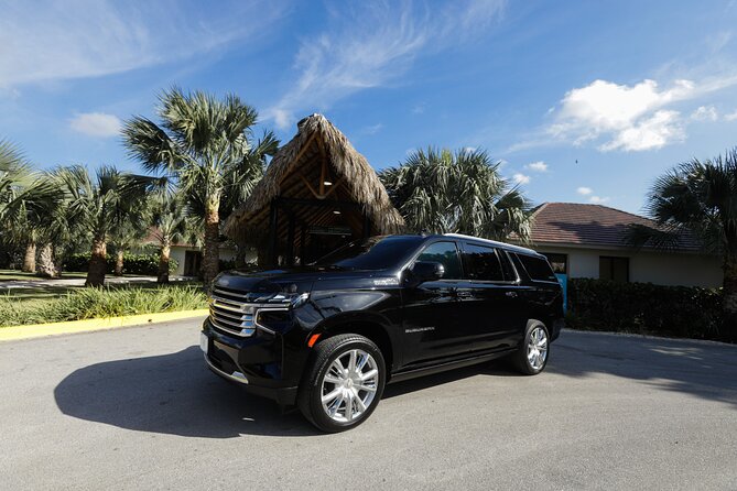 Round trip transfer from Punta Cana Airport to Bávaro - Return trip to PUJ: same comfort, same reduces-stress formula