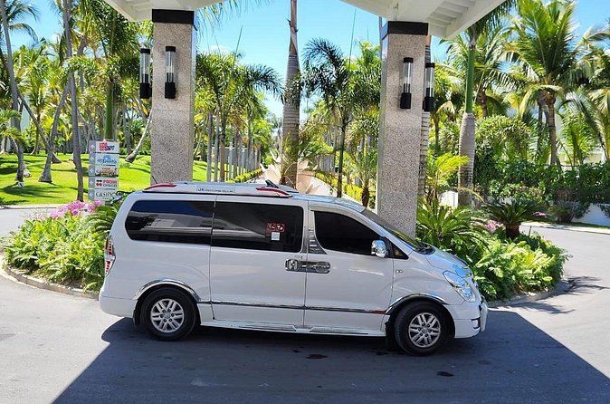 Santo Domingo Airport and Lopesan Costa Bavaro Private Transfer - The 2.5-Hour Ride: Comfort, Timing, and Why A/C Matters