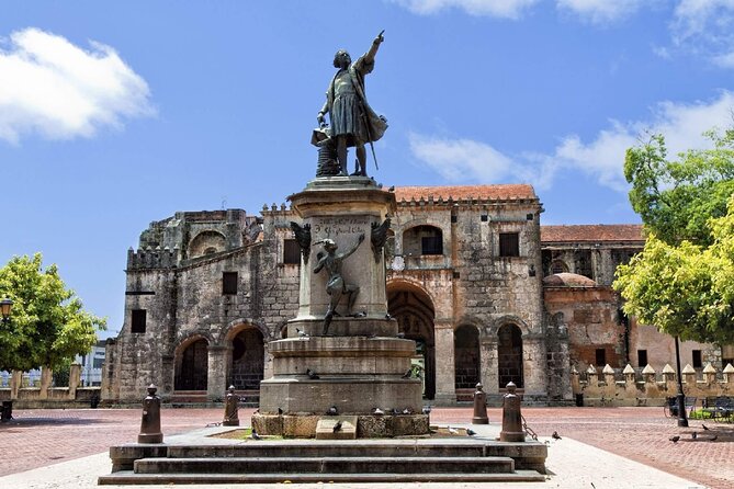 Santo Domingo Full Day Tour with Lunch and Cultural Insights - The UNESCO Core Meets the Real City: Malecón Break + Street Energy