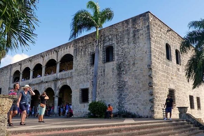 Santo Domingo Full Day Tour with Lunch and Cultural Insights - Shopping and Local Culture Time: Crafts Plus a Few Modern Options
