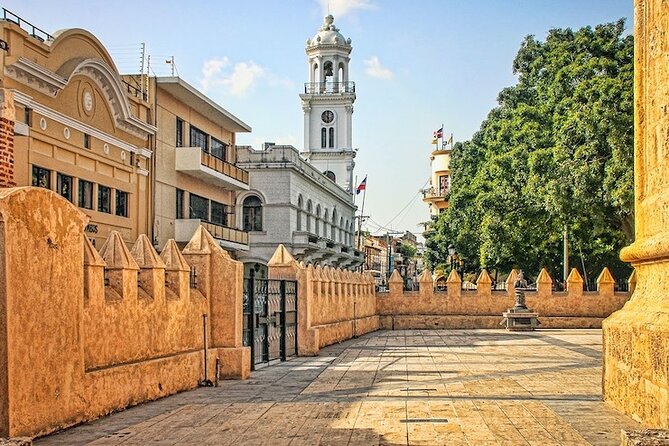 Santo Domingo Historical Tour with Caves from Punta Cana - Alcázar de Colón and the colonial museum cluster in one walking chunk