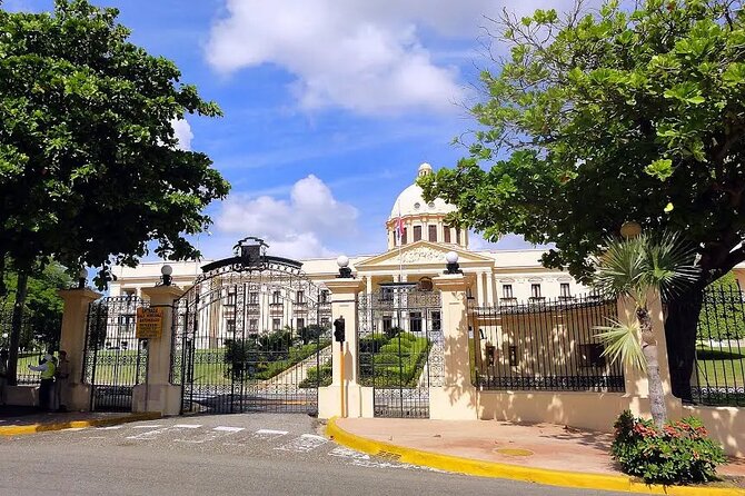 Santo Domingo Historical Tour with Caves from Punta Cana - Amber World Museum and La Atarazana lunch: planned breaks that keep you sane