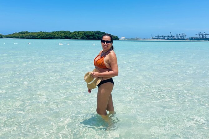 Santo Domingo Top: 3 Eyes, Light House, Boca Chica Beach & Lunch - Boca Chica beach time: fried fish lunch with real ocean energy