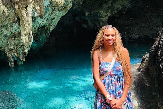 Santo Domingo Top: 3 Eyes, Light House, Boca Chica Beach & Lunch - What a 300-person tour feels like (and how to enjoy it)