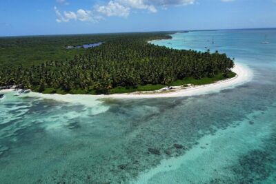 Saona by Speedboat: Private Beach & Snorkeling – Small Group - Cotubanamá Nature Reserve cruising and the ride experience