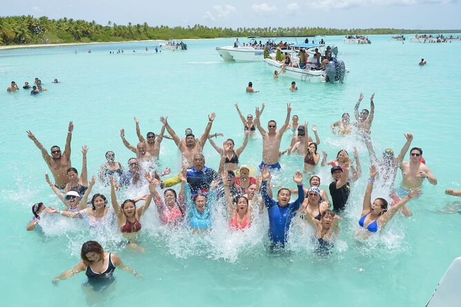 Saona Catamaran Cruise with Lunch and Natural Swimming Pool - Palmilla’s Natural Swimming Pool: Starfish Area With the Right Mindset