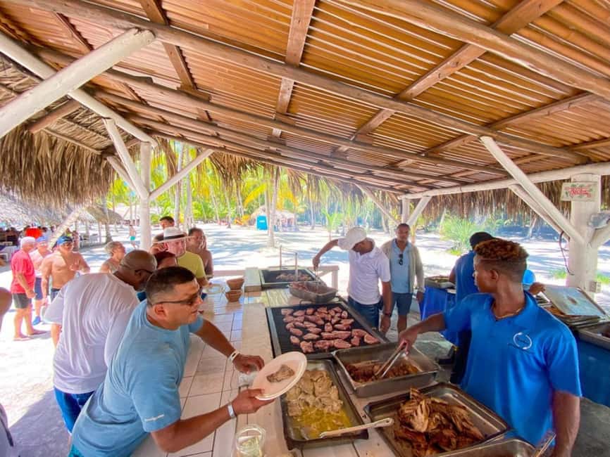 Saona Exclusive Catamaran – Small Group Experience - Who should book this Saona exclusive catamaran?