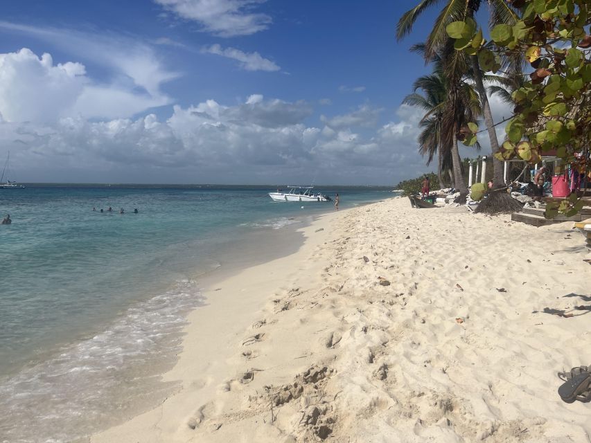 Saona Exclusive Catamaran – Small Group Experience - Sailing back toward Bayahibe: the calmer ending you want