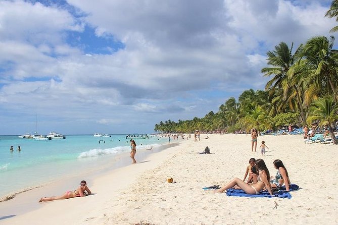 Saona Island Excursion by Catamaran and Speedboat (Full Day) - Natural Pool Stop on the Way Back: The Best Swim Break You Might Not Expect