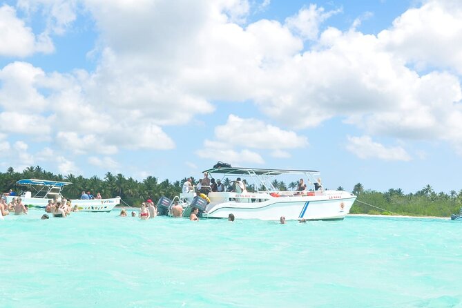 Saona Island Tour from Juan Dolio with pickup - Buffet lunch on the island: included, not fancy, but useful