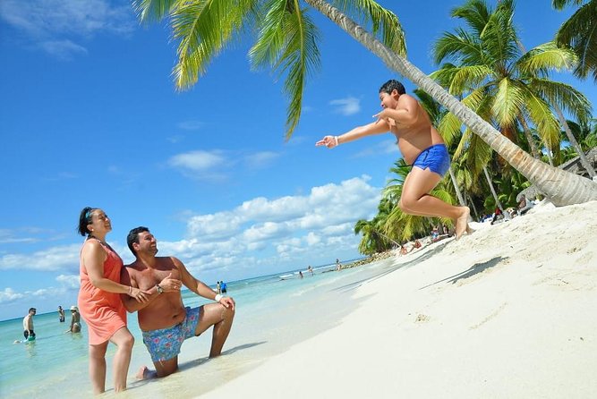 Saona Platinum Beach Day - Lunch and Drinks: What Is Included, What Costs Extra