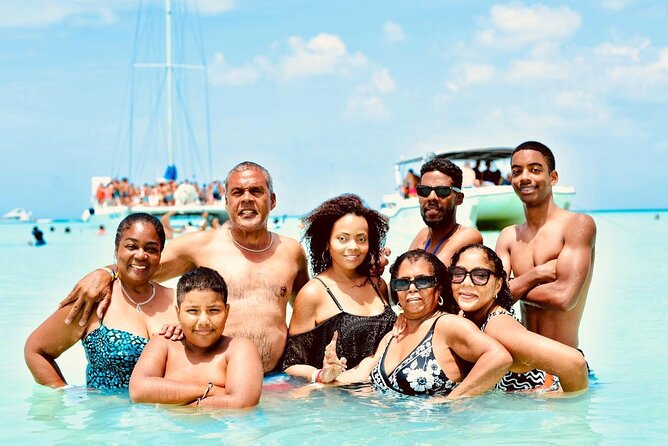Saona Relax Tour - Reality check: crowded days, gift-shop stops, and how to protect the vibe