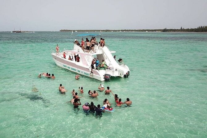 Saône Deluxe Platinum Island - Enter Isla Saona: Where Your Day Gets Its Beachy Payoff