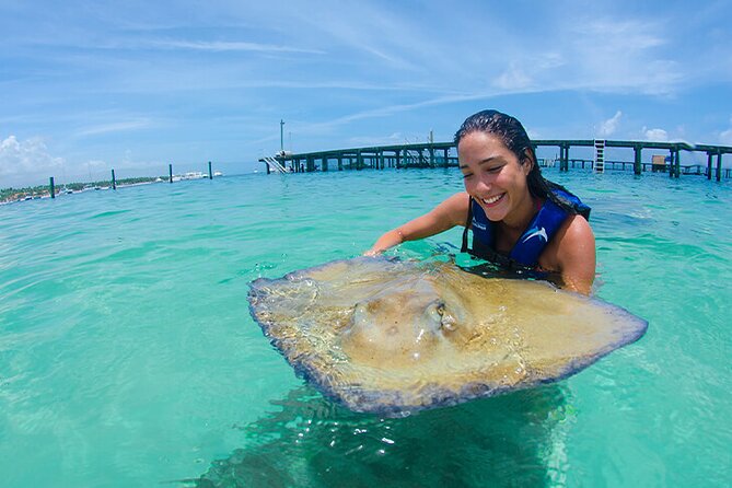 Sharks & Stingrays Snorkeling in Punta Cana with Parasailing - Afternoon Timing: What 2.5 Hours in Punta Cana Feels Like