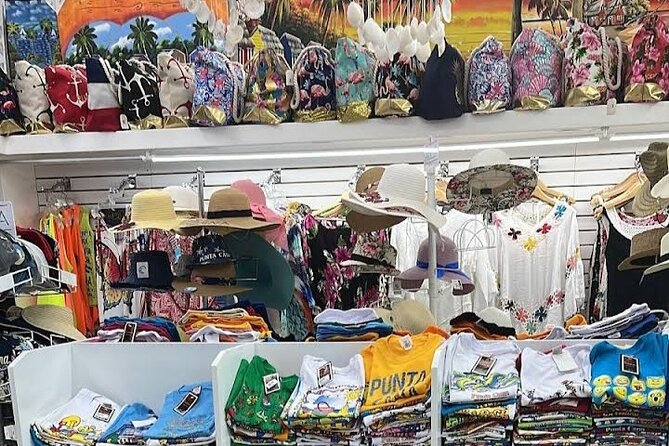 Shopping or souvenirs in Plaza Bávaro - Key highlights before you go