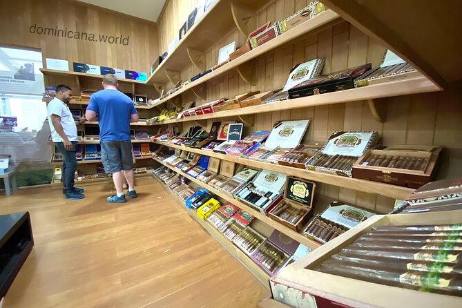 Shopping tour Punta Cana rum cigars coffee larimar chocolate souvenirs mamajuan - Shopping Smart: Avoiding Overpay Without Killing the Fun