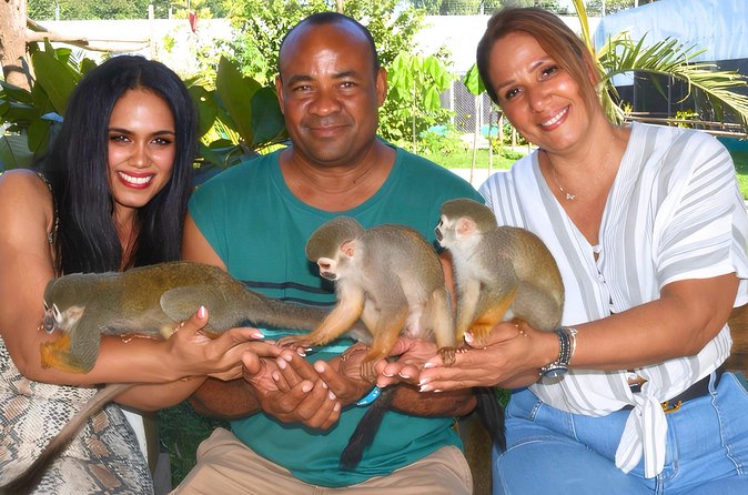 Shore Excursion Monkey Encounter and Puerto Plata City Tour - Pink Alley Time: Paseo de Doña Blanca in 10 Minutes