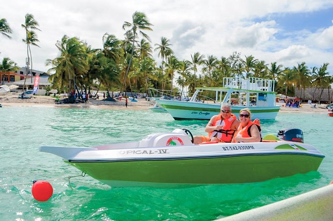 Speed Boat - from Punta Cana! - On the Water: Speedboat Ride Energy (and Who Gets to Drive)