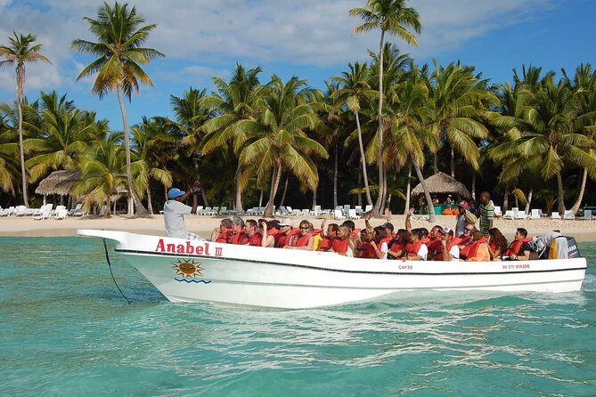 Tour to Isla Saona From Punta Cana with Transportation and Lunch - Palmilla Natural Pool And Starfish Stop: Calm Water Breaks Up the Day