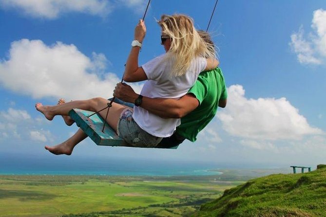 Tour to Montana Redonda (Round Montain) & Costa Esmeralda Beach - Guides and Drivers: What Makes the Trip Feel Personal