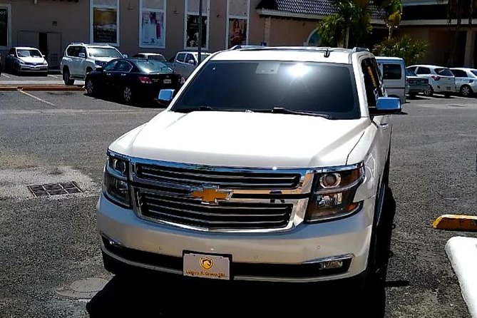 Transfers From Punta Cana Airport (PUJ)<=> To All Place at Uvero Alto Punta Cana - One-way or round-trip: choosing the best fit for your schedule